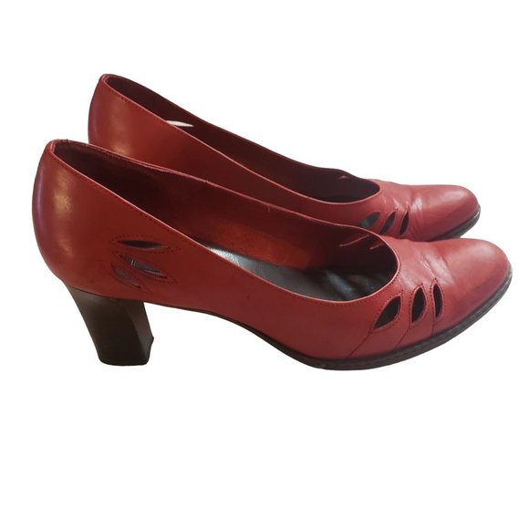 Etienne Aigner leather Heels size 8.5 40's inspired cutout red block heel - Picture 2 of 11